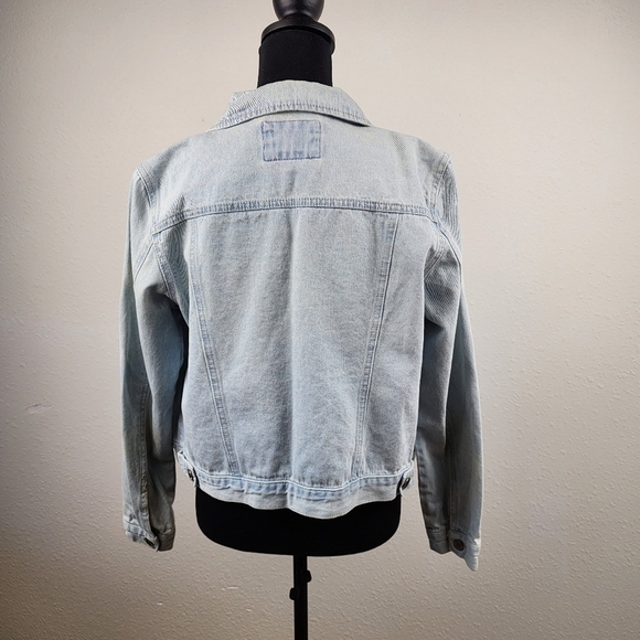 Forever 21 Light Wash Denim Jacket Cotton Classic 90's Vintage Style Size Large - Picture 3 of 11